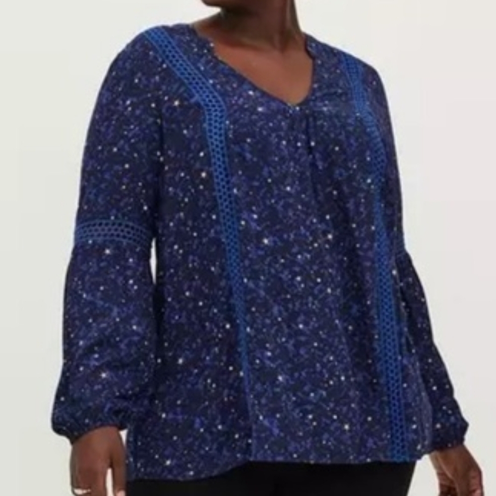 torrid Navy Floral V-Neck Long-Sleeve Tunic with Blue Lace Trim